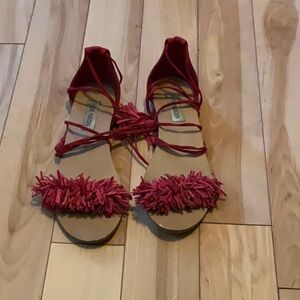 Steve Madden Burgundy Fringe Sandals